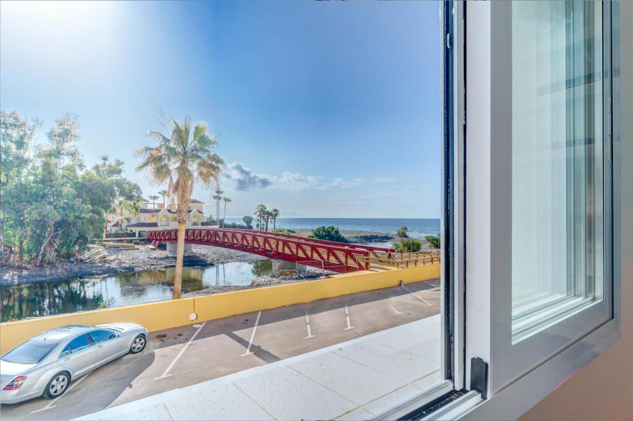 Beach Front Flat With Sea Views Marbella Kültér fotó